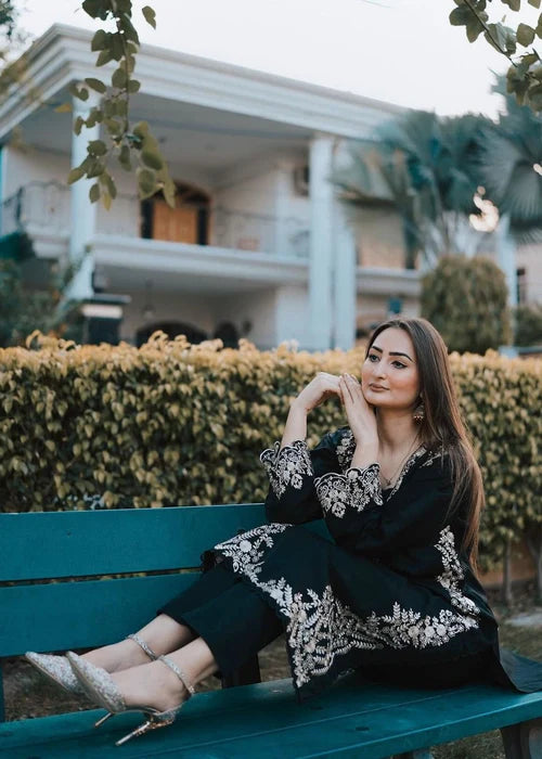 Black Embroidered Long Linen Kurta Set