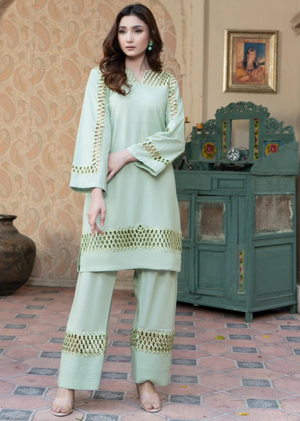 Moss Green Lawn Embroidered Kurta Set