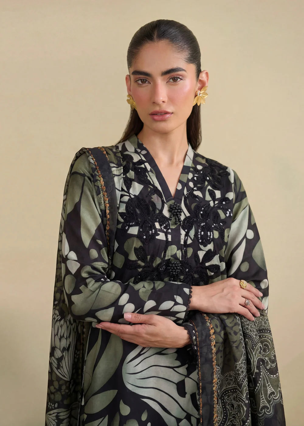 Textured Lawn Embroidered Lawn Kurta Set with Dupatta