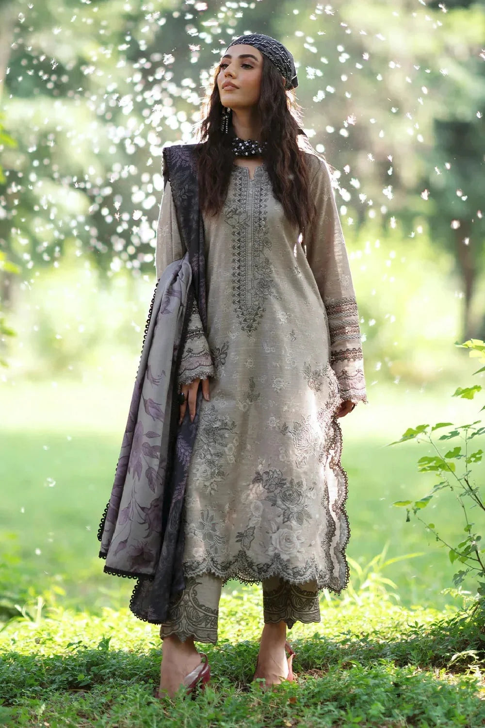 Shop Pakistani Ladies 3pc Unstitched Lawn Suit Online in UAE