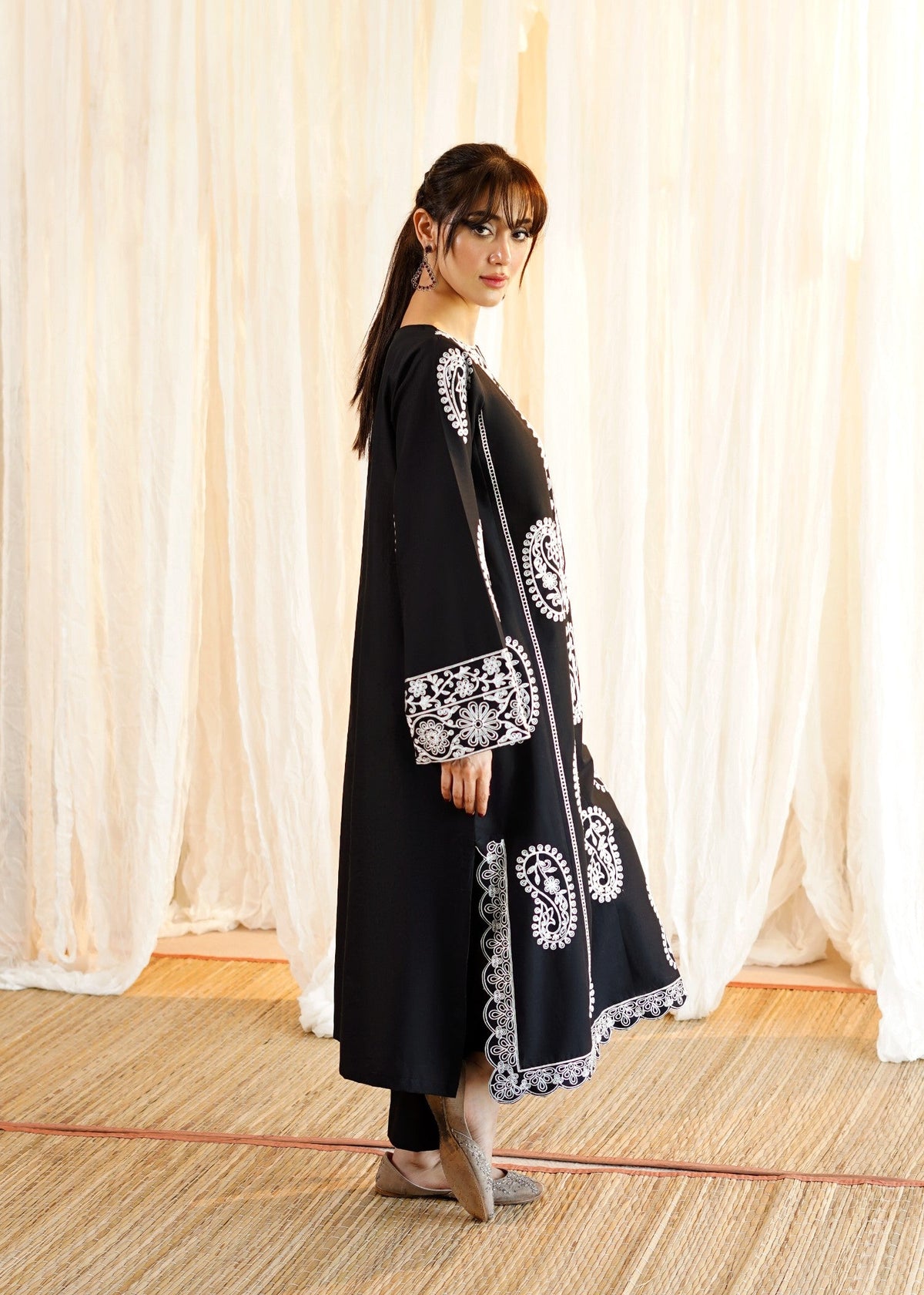 Black Aari Embroidered 2 Piece Lawn Kurta Set Online in Dubai DXB UAE Abudhabi Meena Bazaar