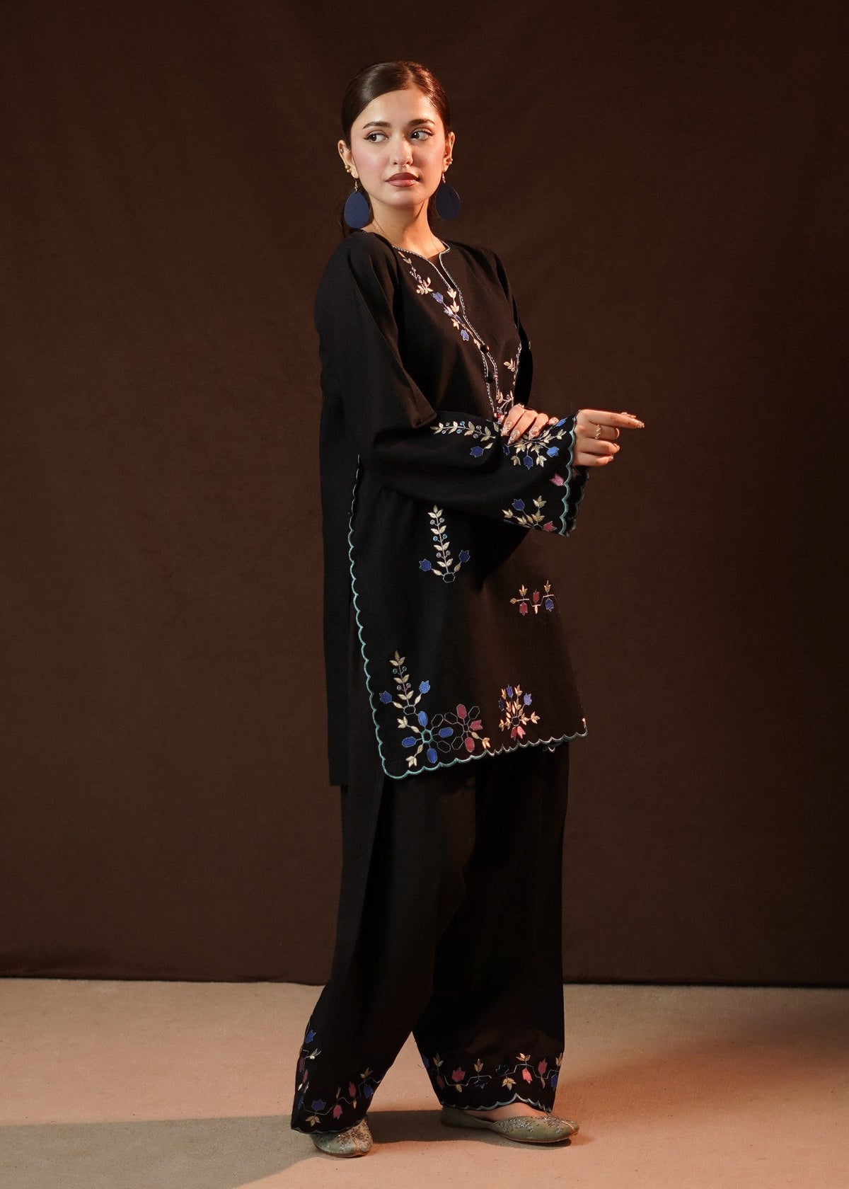 Black Scalloped Hem Embroidered Slub Khaddar Online in Sri Lanka India Australia