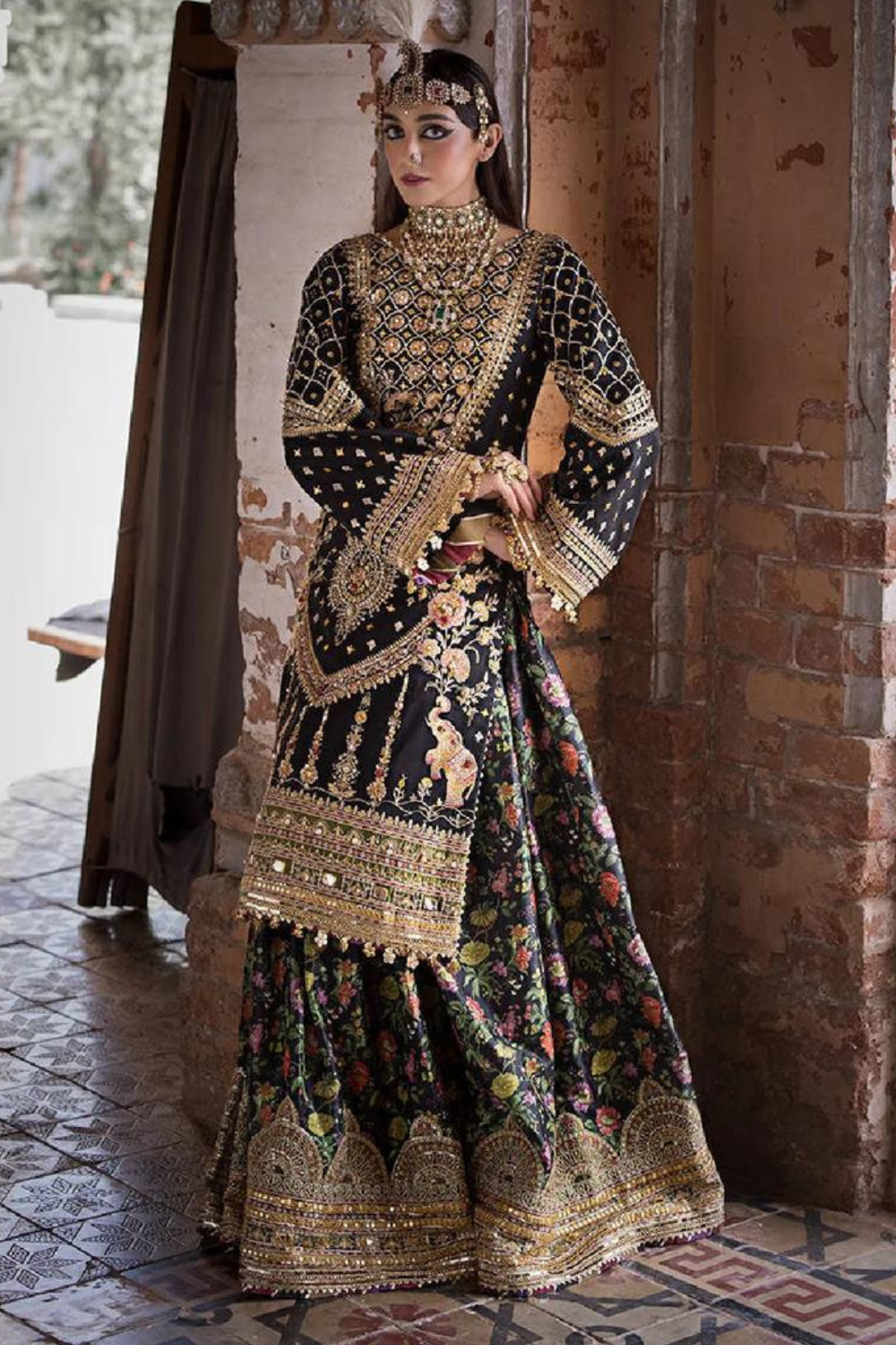 Black & Gold Handmade Raw Silk Pakistani Gharara in Dubai SALWAR MAHAL Black & Gold Handmade Raw Silk Pakistani Gharara in Dubai SALWAR MAHAL