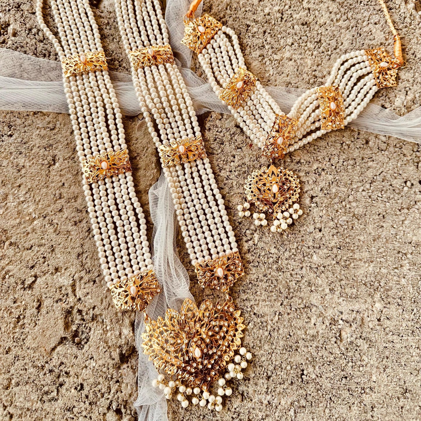 Bridal Pearl Tikka and Jhoomer Set Online in UK USA Canada