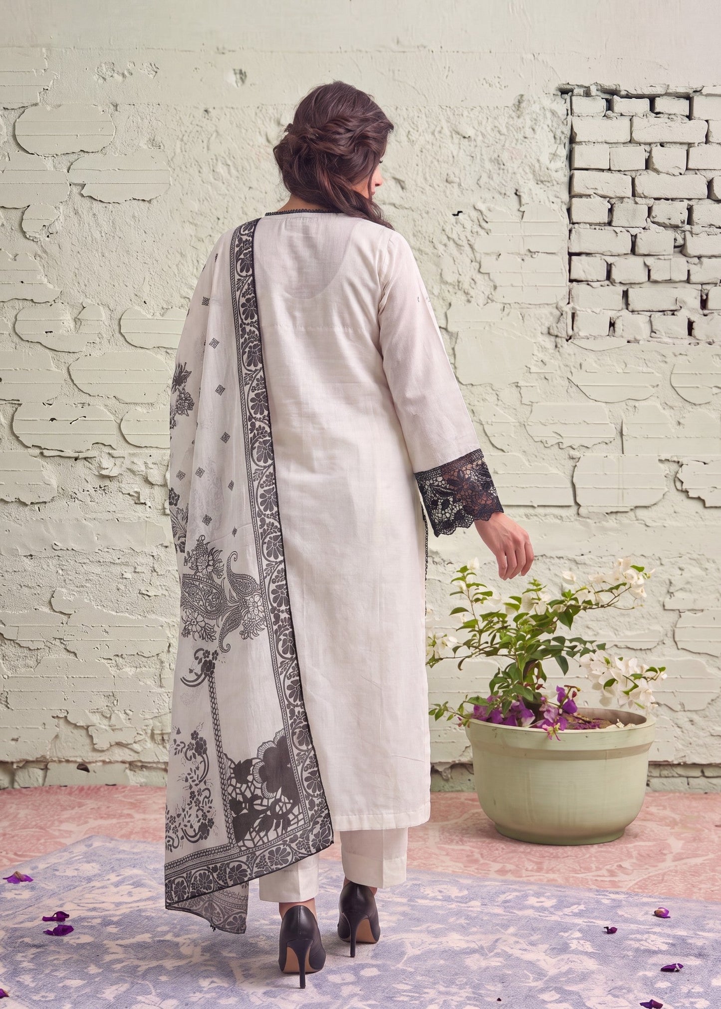 Embroidered Ivory Lawn Kurta Pajama Online in Dubai UAE Abudhabi Ajman Sharjah