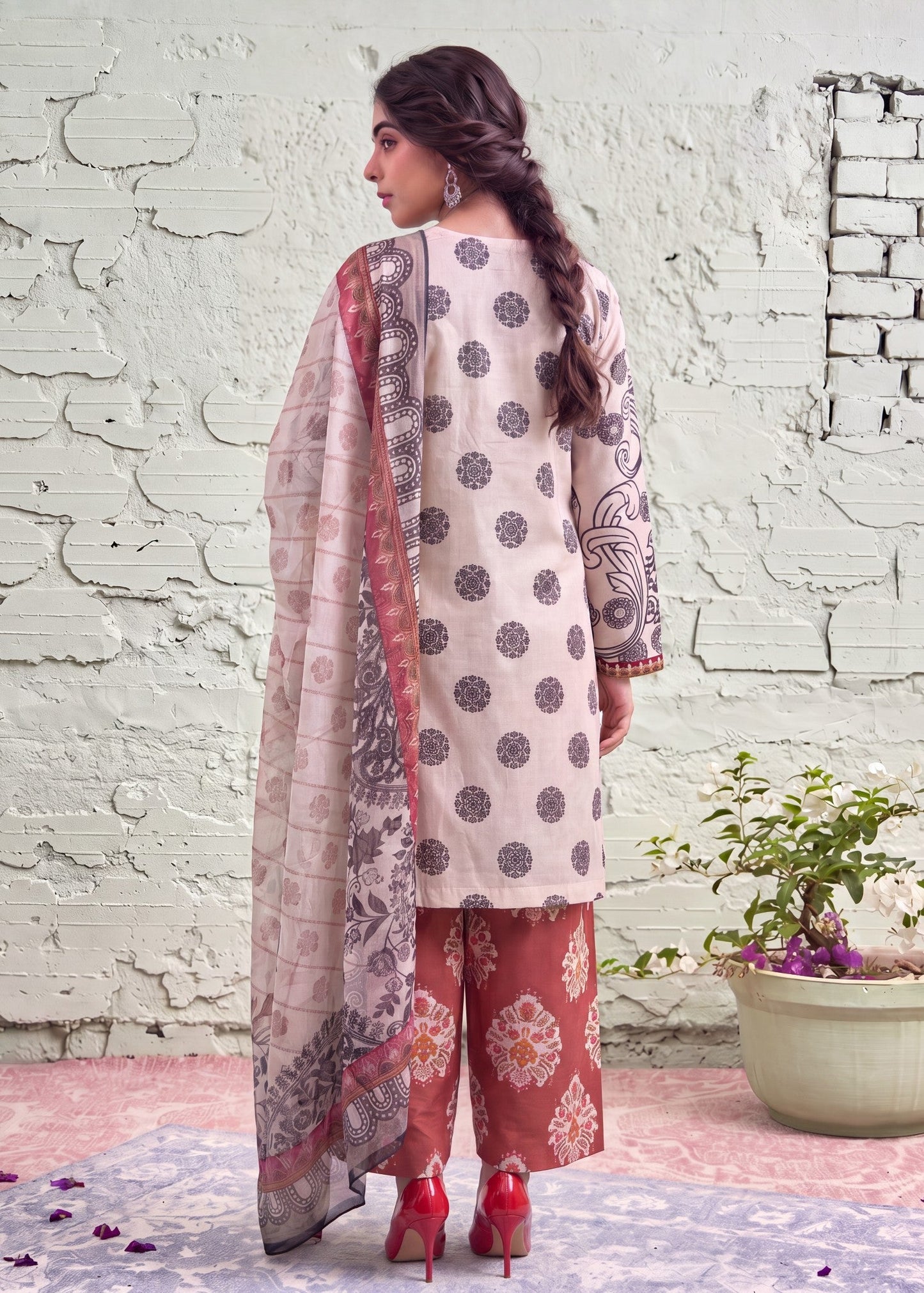 Embroidered Lawn Straight Cut Kurta Set Online in Dubai UAE Abudhabi Ajman Sharjah
