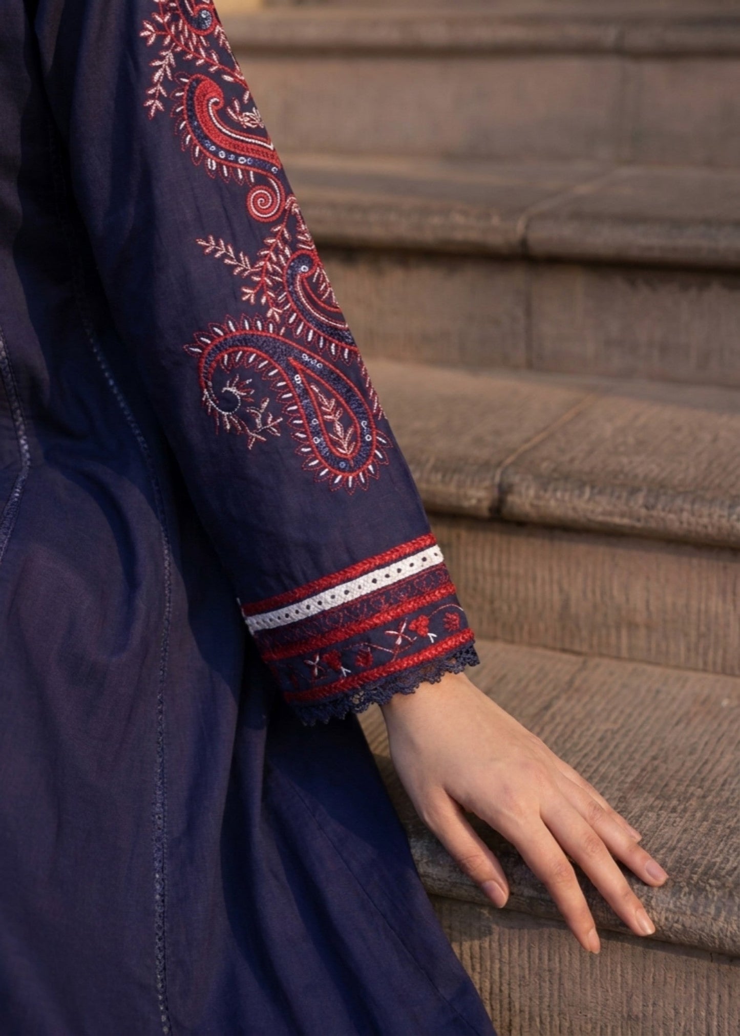 Embroidered Navy Blue Lawn Pishwas Ladies Suit Online in UK USA Canada