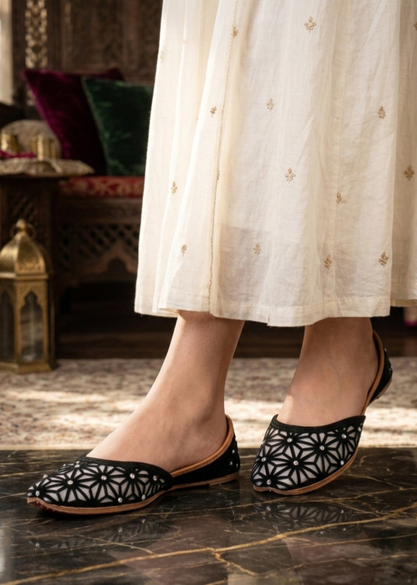 Ethnic Black Velvet Mojari Online in UK USA Canada