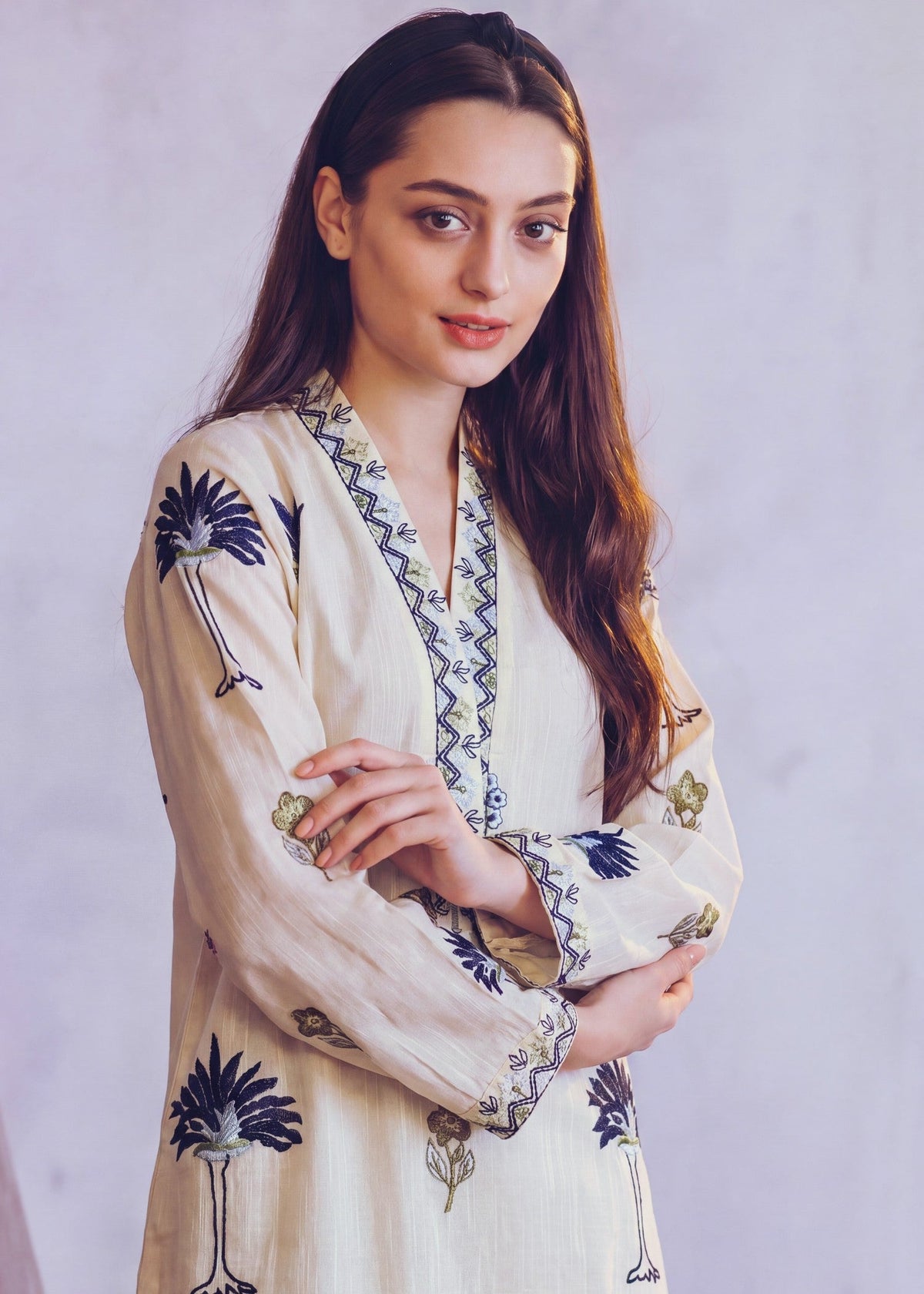 Pakistani Winter Kaftan Khaddar Embroidered Online in Dubai UAE Abudhabi Ajman Sharjah
