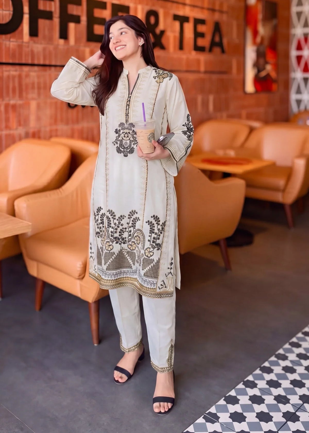 Ivory Printed Linen Kurta Set Online in KSA Riyadh Saudi Arabia Oman Bahrain Qatar