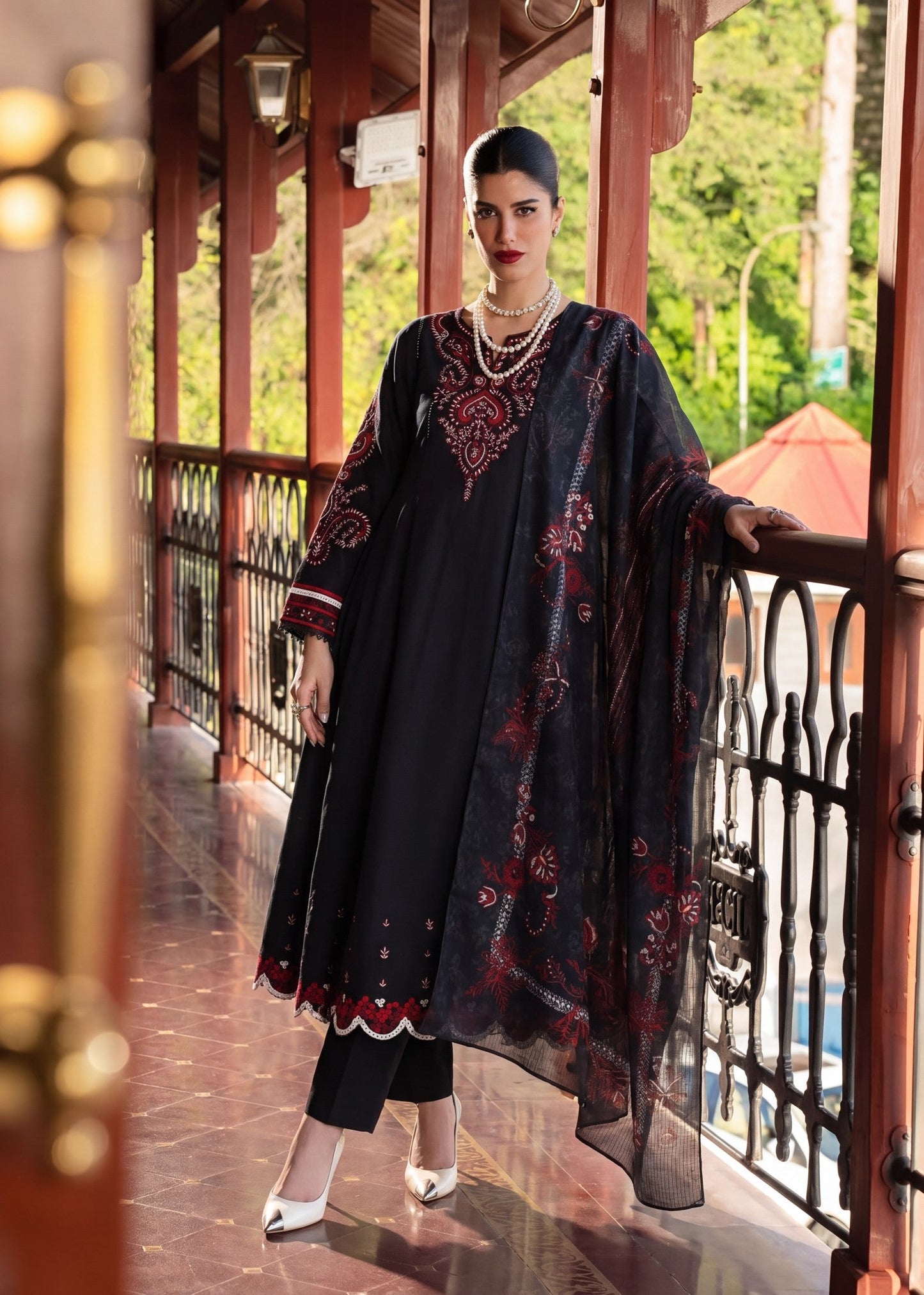 Ladies Black Embroidered Lawn Suit Online in UK USA Canada