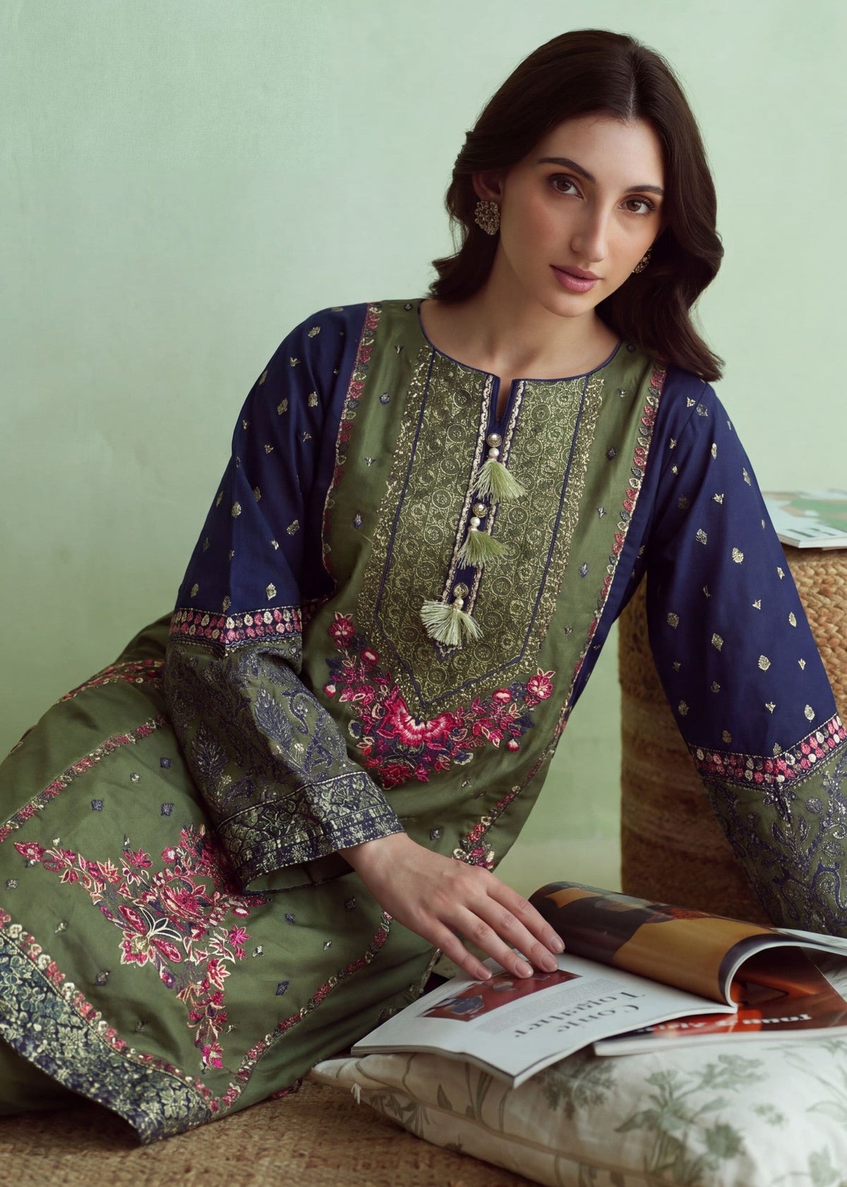 Navy Blue Embroidered Lawn Ladies Salwar Kameez Online in KSA Riyadh Saudi Arabia Oman Bahrain Qatar