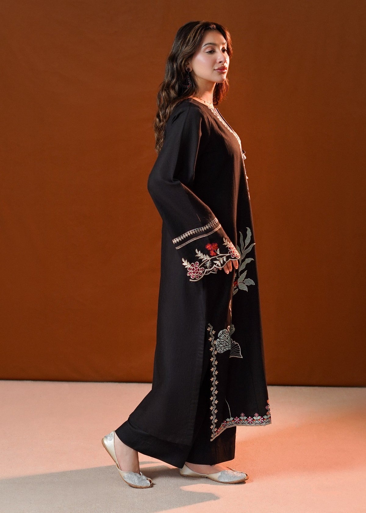 Pakistani Black Embroidered Slub Khaddar Kurta Set Online in Sri Lanka India Australia