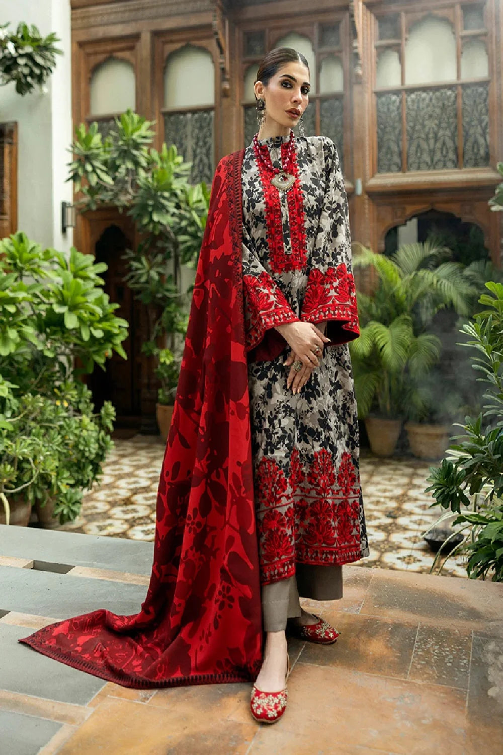 fitted lace wedding dress Black Georgette Pakistani Suit with Red Dupatta – Zara Ethnic main image 1