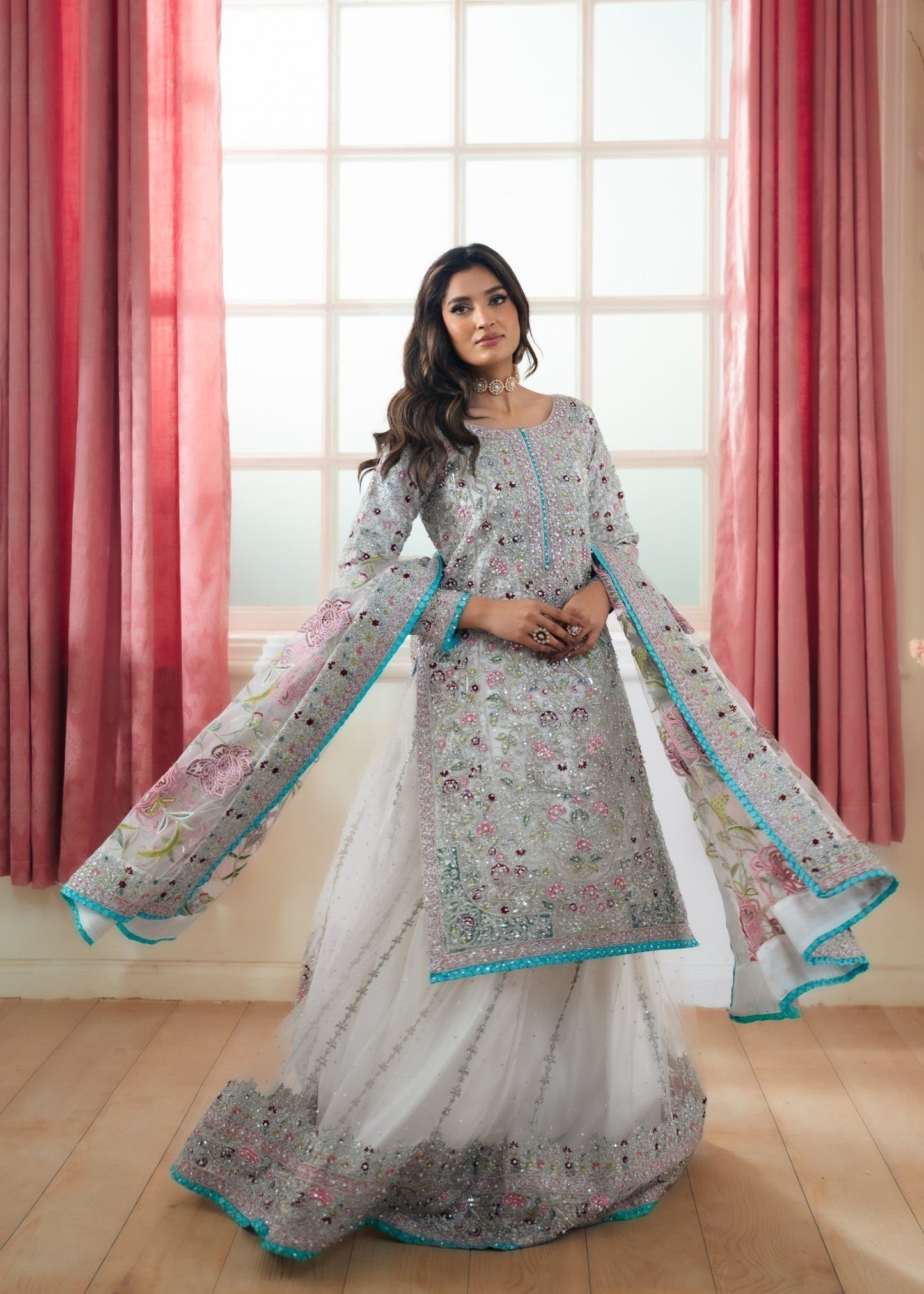 White Net Wedding Guest Wear Salwar Suit Online in KSA Riyadh Saudi Arabia Oman Bahrain Qatar