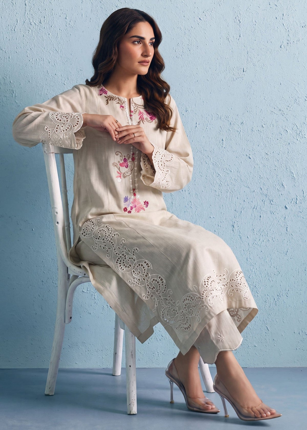 Winter Wear Off-White Khaddar Kurta Set Online in KSA Riyadh Saudi Arabia Oman Bahrain Qatar