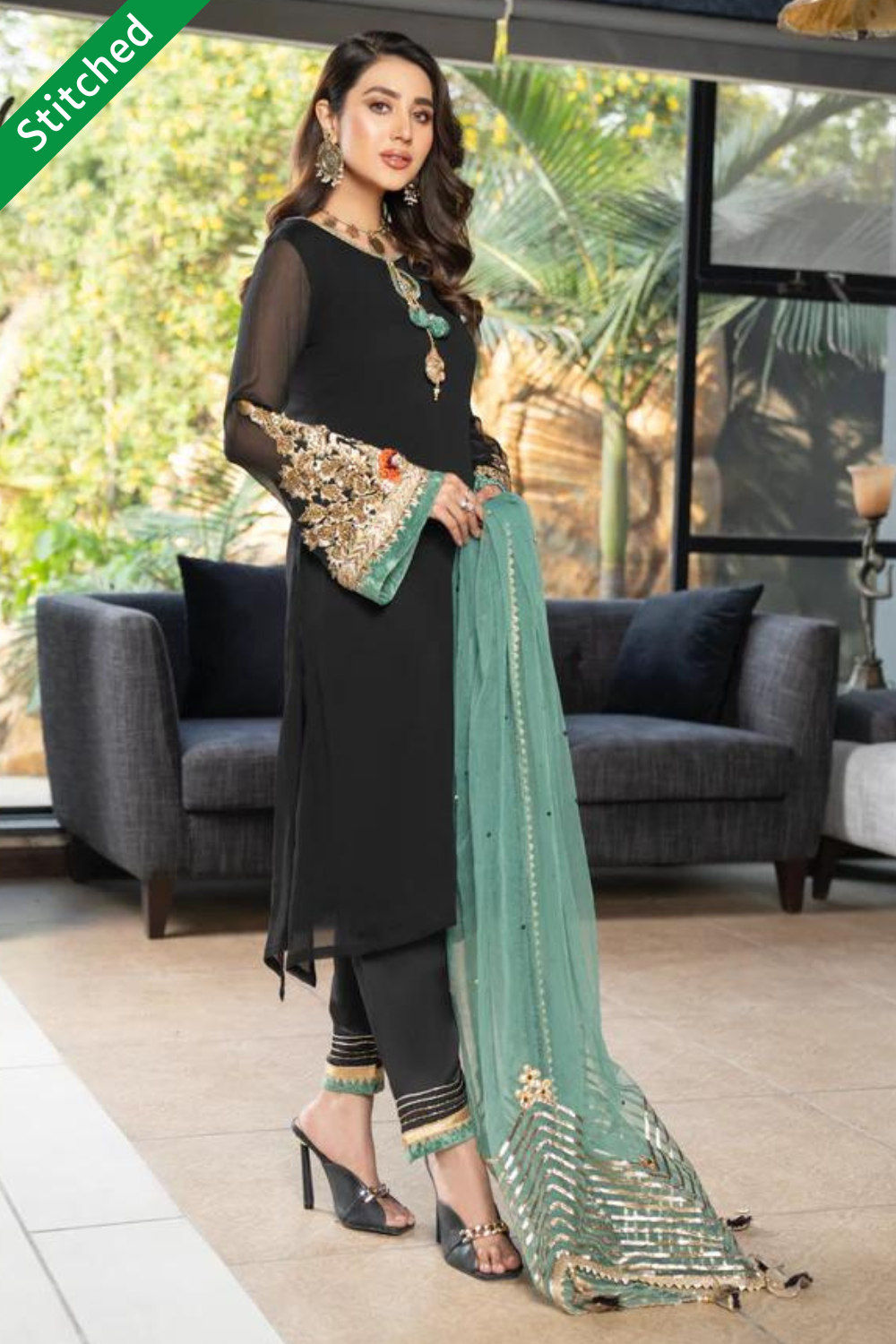 Plain suit with sales contrast dupatta online