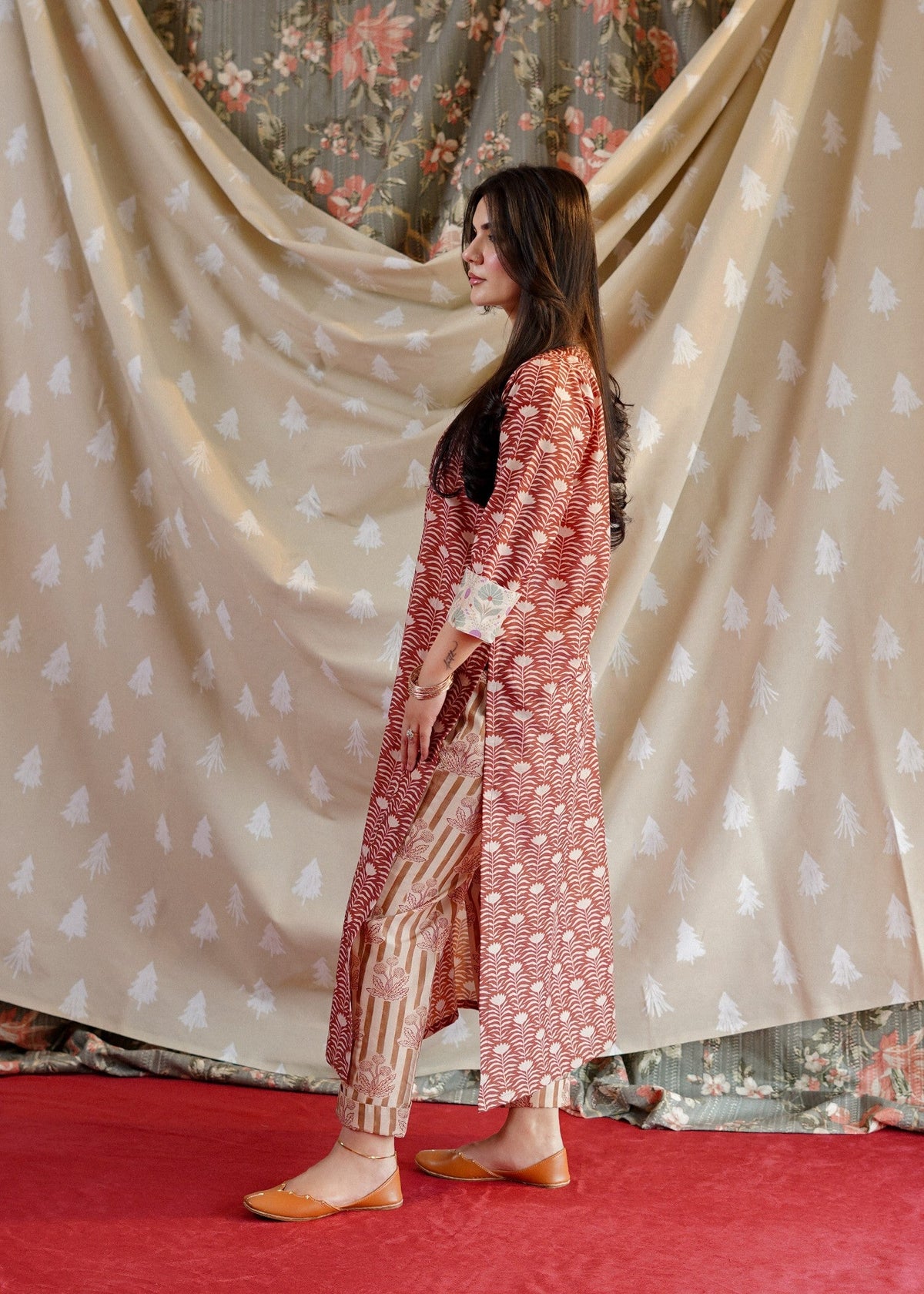 2 Piece Lawn Kurta Set for Women Online in KSA Riyadh Saudi Arabia Oman Bahrain Qatar