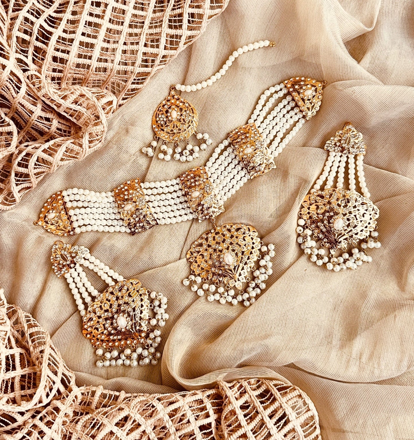 3-Layer Pearl White Bridal Jewellery Set Online in KSA Riyadh Saudi Arabia Oman Bahrain Qatar