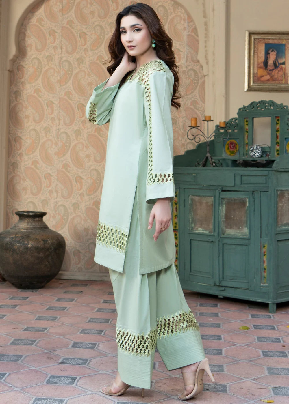 Moss Green Lawn Embroidered Kurta Set
