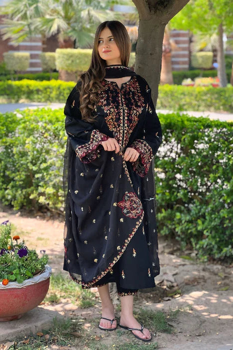 Shop Basic Wear Ladies Linen Kurta in Black Online in UAE – SALWAR MAHAL