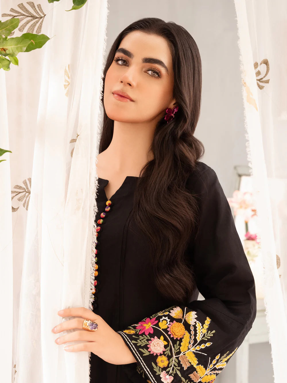 Black Bullion 3D Embroidered Kurta Set