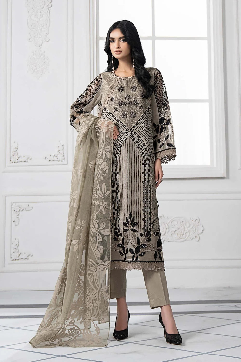 Heavy Embroidered Chikankari Lawn Suit with 3D Flowers & Pearl Necklace