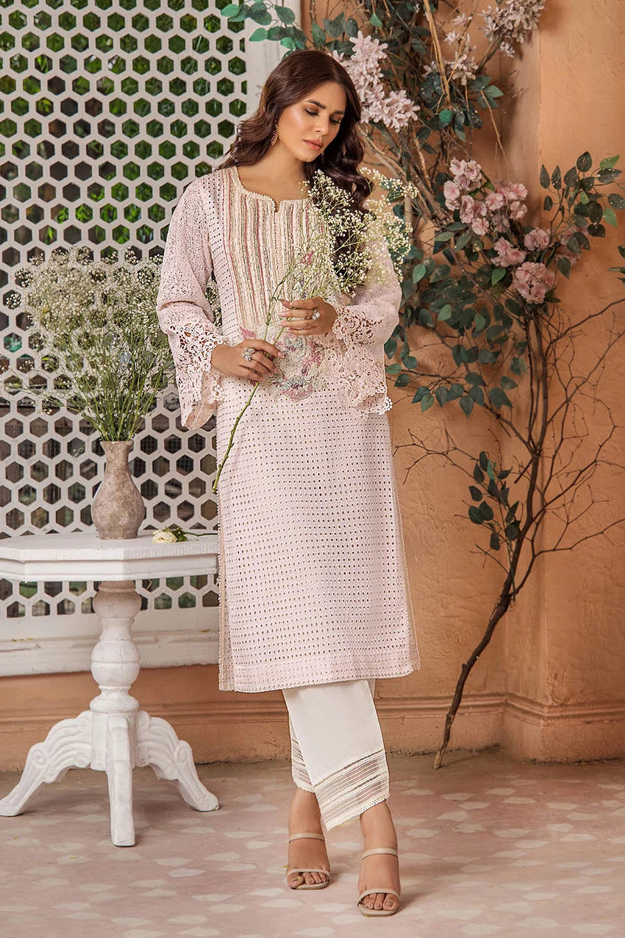 Hand Embroidered Cotton Chikankari Suit