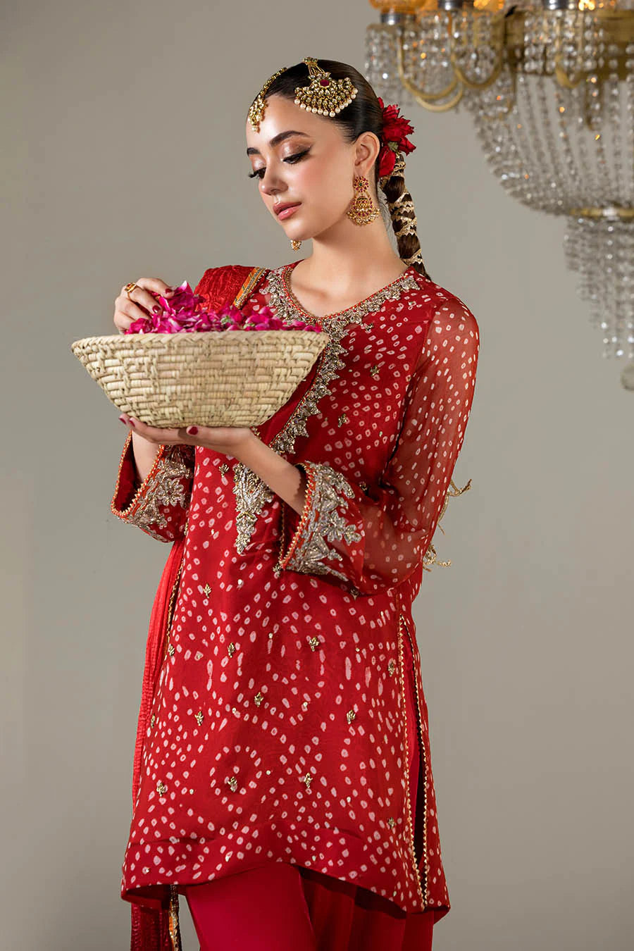 Hand Embroidered Chiffon Chunnari Farshi Shalwar Suit