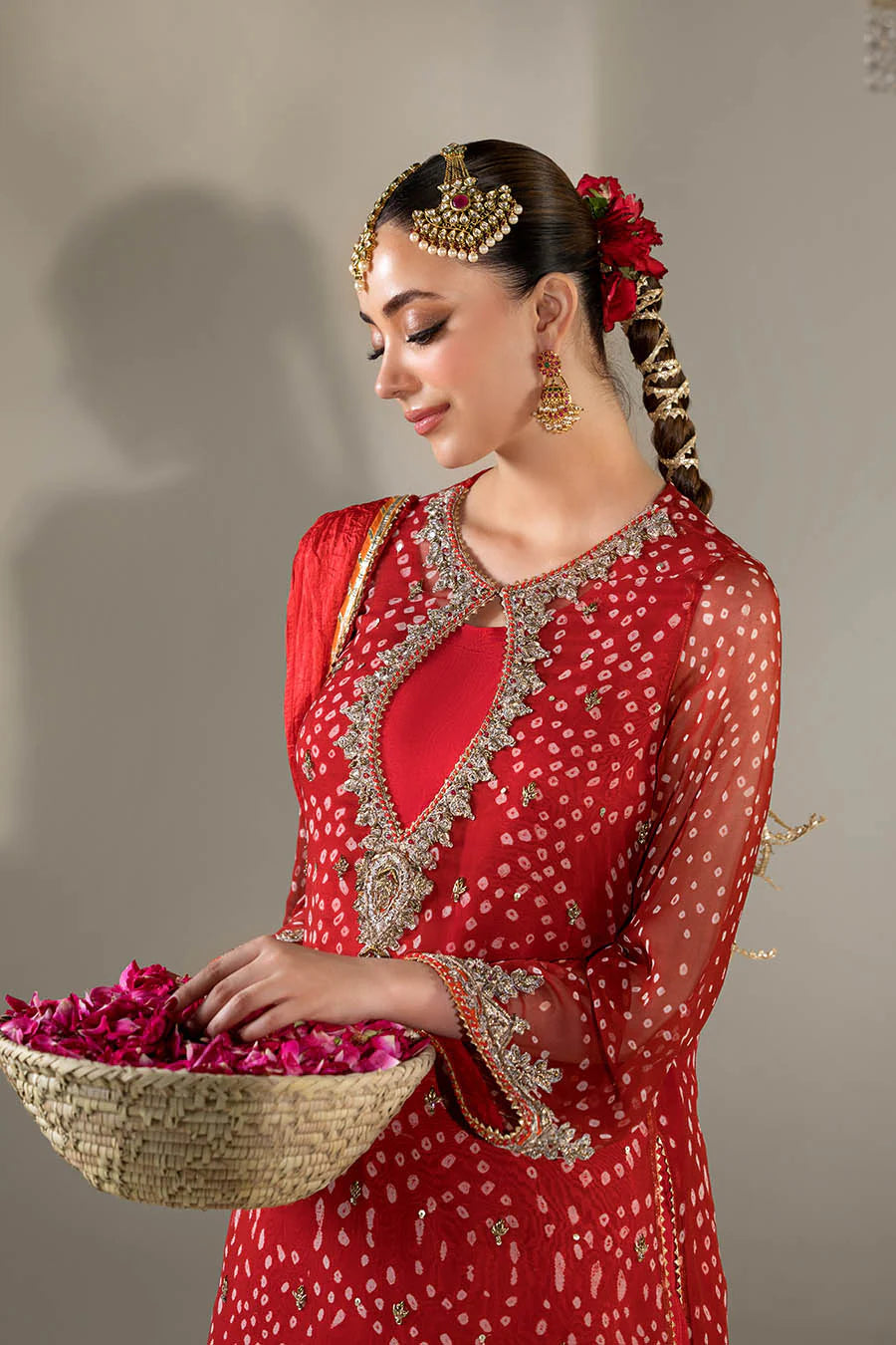 Hand Embroidered Chiffon Chunnari Farshi Shalwar Suit