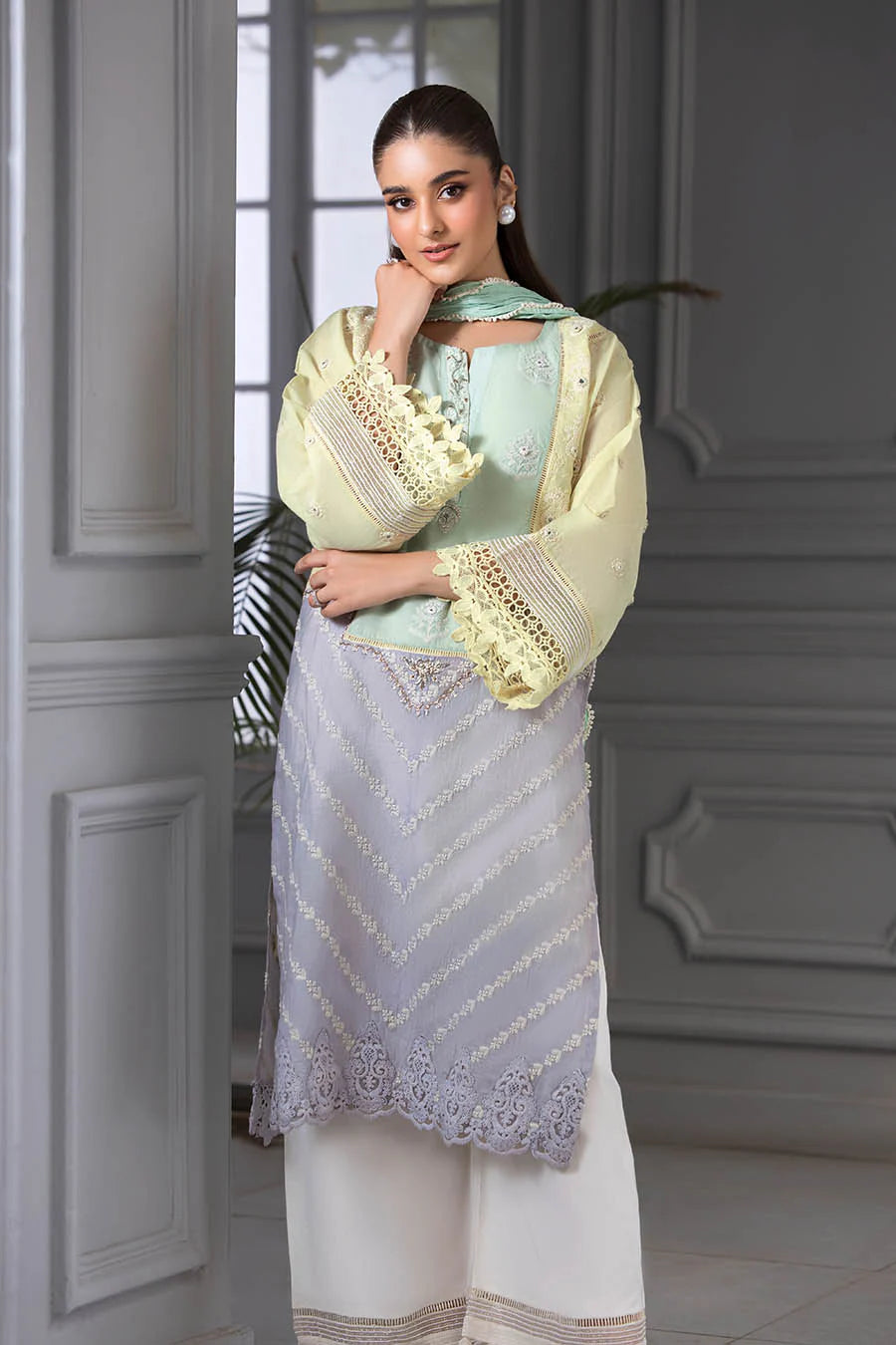 Hand Embroidered 100% Pure Swiss Lawn Cotton Suit