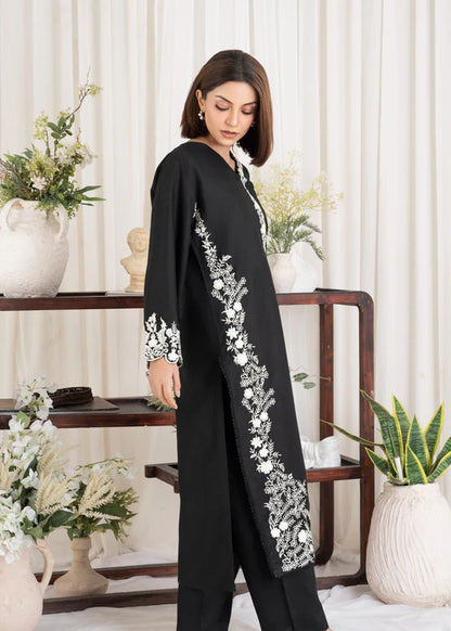 Black Embroidered Long Linen Kurta Set
