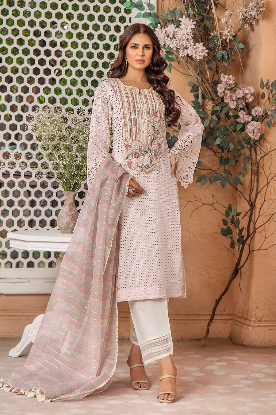 Hand Embroidered Cotton Chikankari Suit
