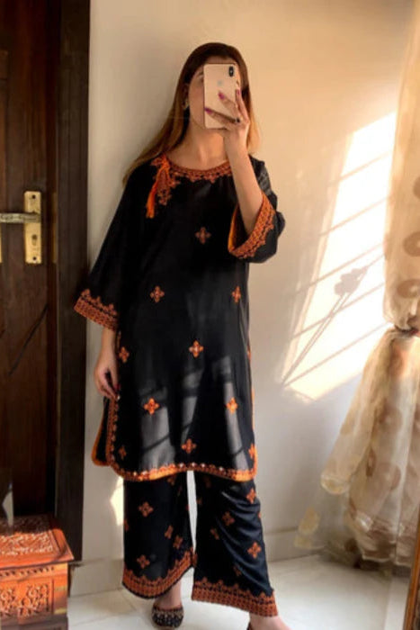 Black Linen Embroidered Kurta Set with Mirror Work