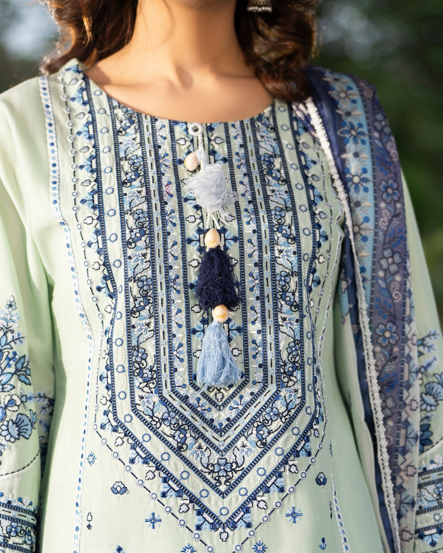 Pakistani Designer Green cotton farshi Salwar Kameez Online in KSA Riyadh Saudi Arabia Oman Bahrain Qatar