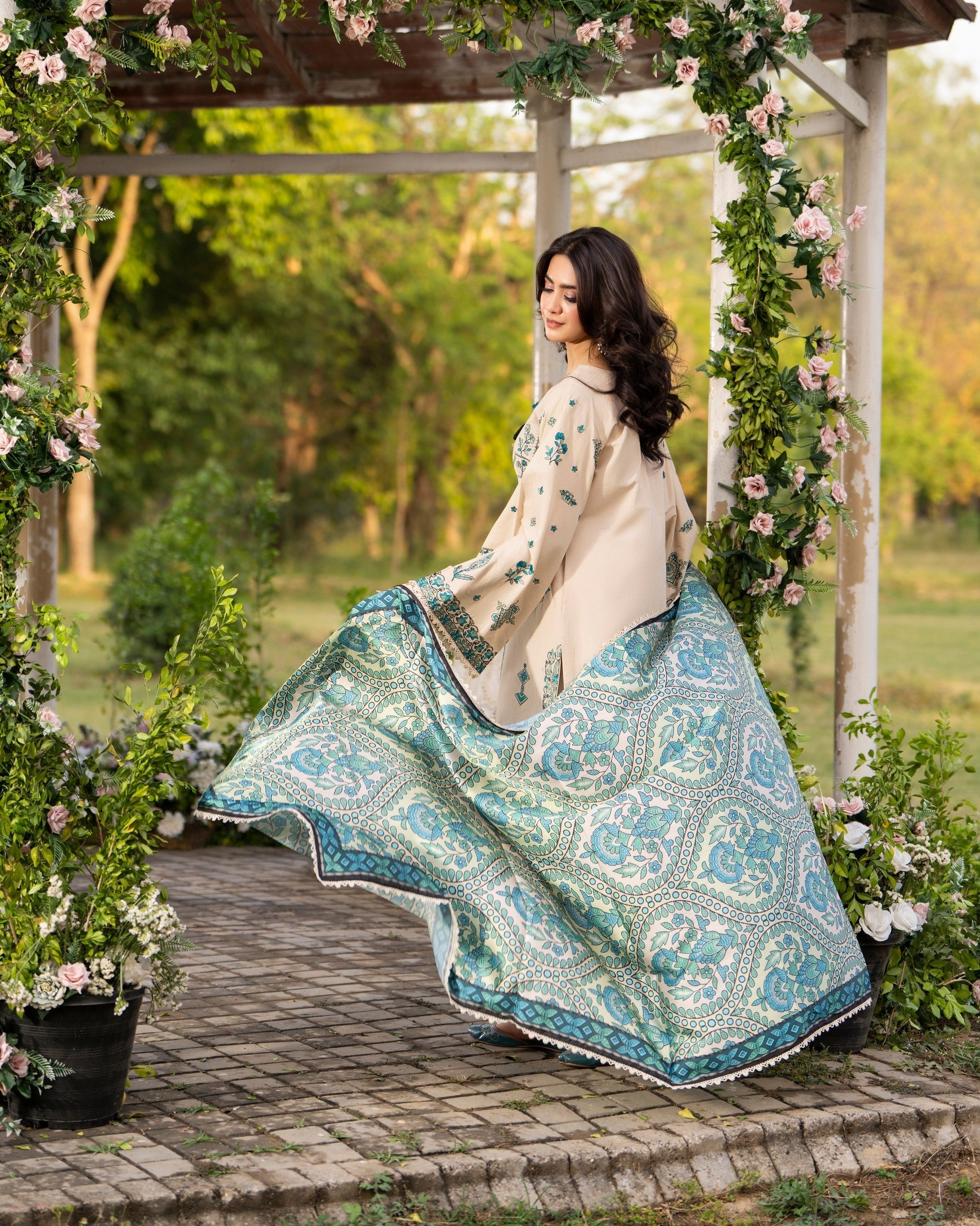 Pakistani Designer cotton Salwar Suit Online in KSA Riyadh Saudi Arabia Oman Bahrain Qatar