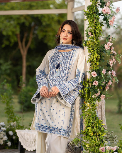 Pakistani Designer off White cotton farshi Salwar Kameez Online in KSA Riyadh Saudi Arabia Oman Bahrain Qatar