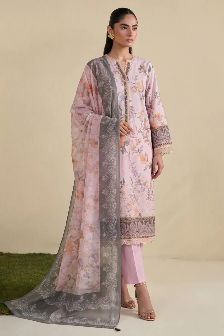 Cotton Candy Pink Embroidered Lawn Kurta Set with Dupatta Size XL