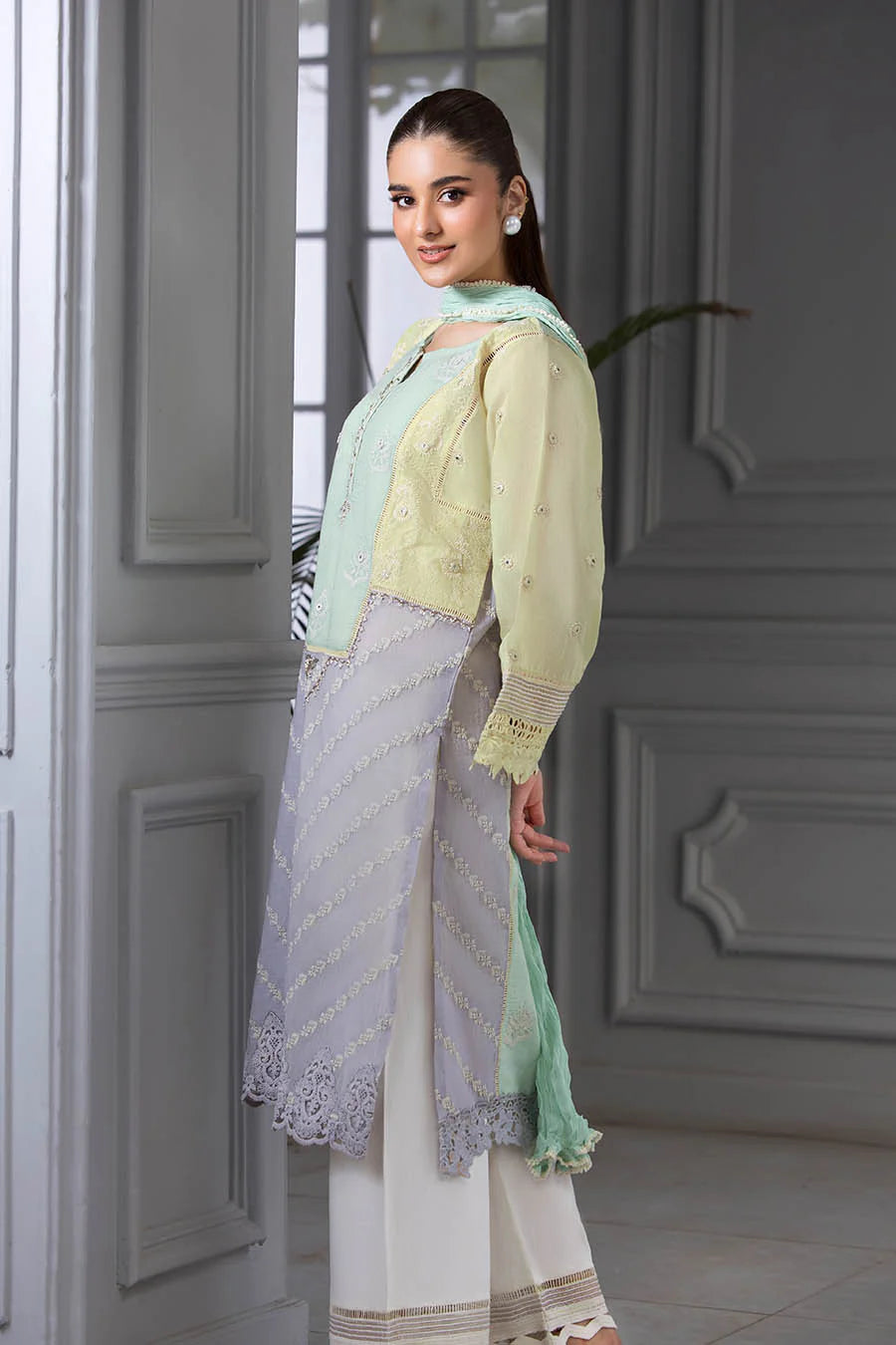 Hand Embroidered 100% Pure Swiss Lawn Cotton Suit
