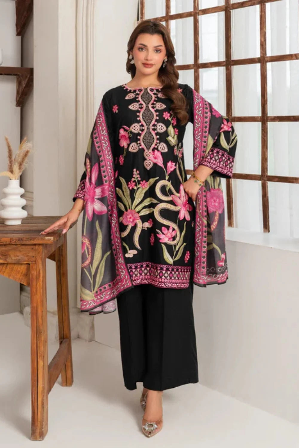 Black Embroidered Lawn Kurta Set with Dupatta