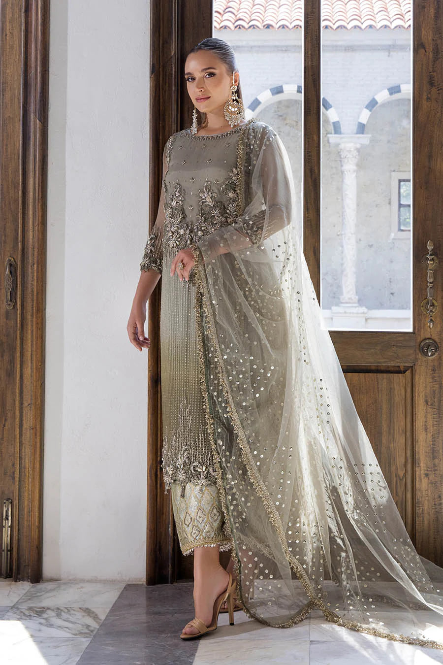 Hand Embroidered Elegant Indowestern Suit Size 40