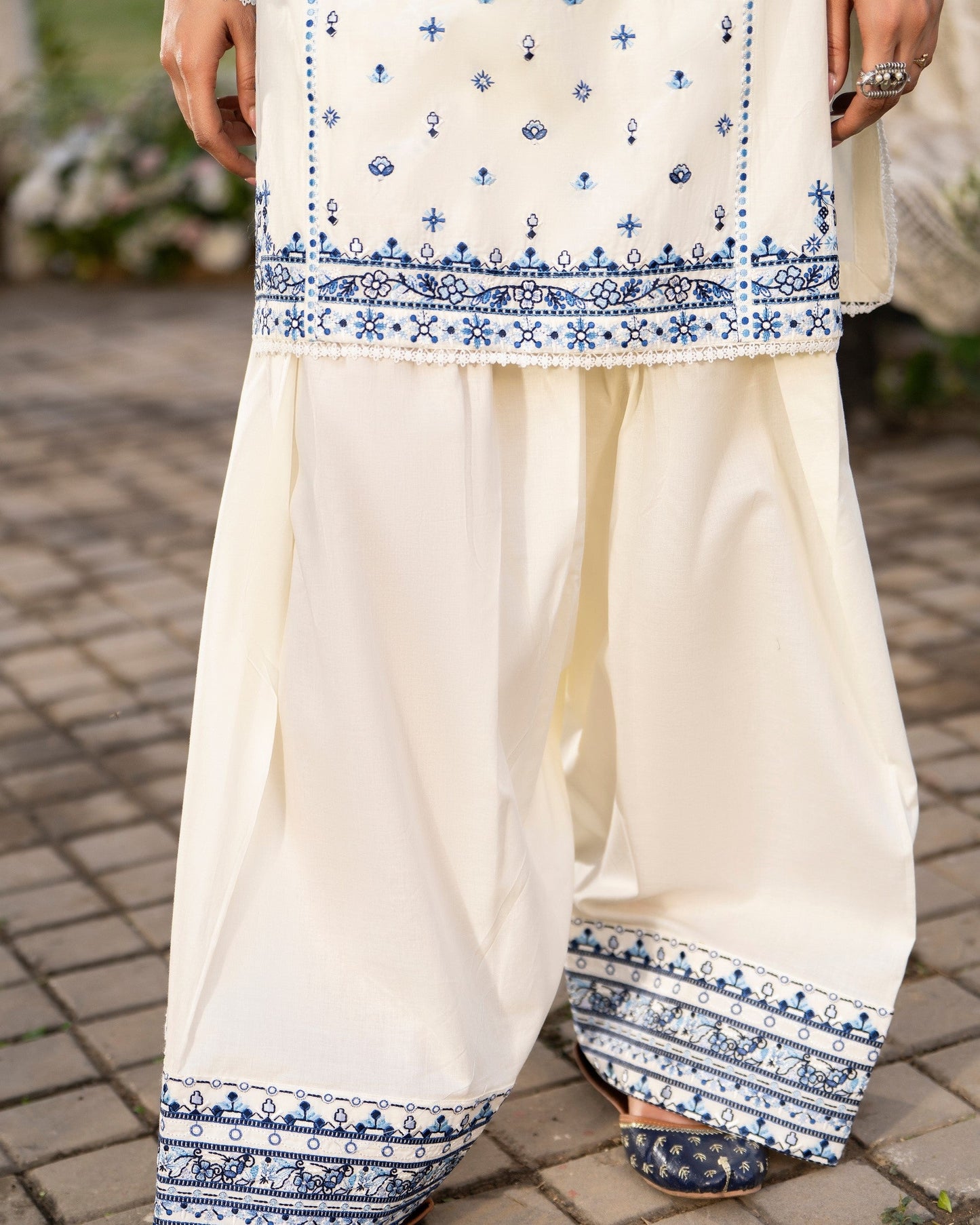 White Thread Work cotton Pakistani Designer farshi Suit Online in Dubai UAE Abudhabi Ajman Sharjah