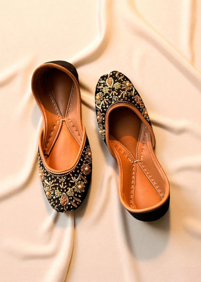 Antique Gold Embroidered Velvet Khussa Wedding Shoes Online in KSA Riyadh Saudi Arabia Oman Bahrain Qatar