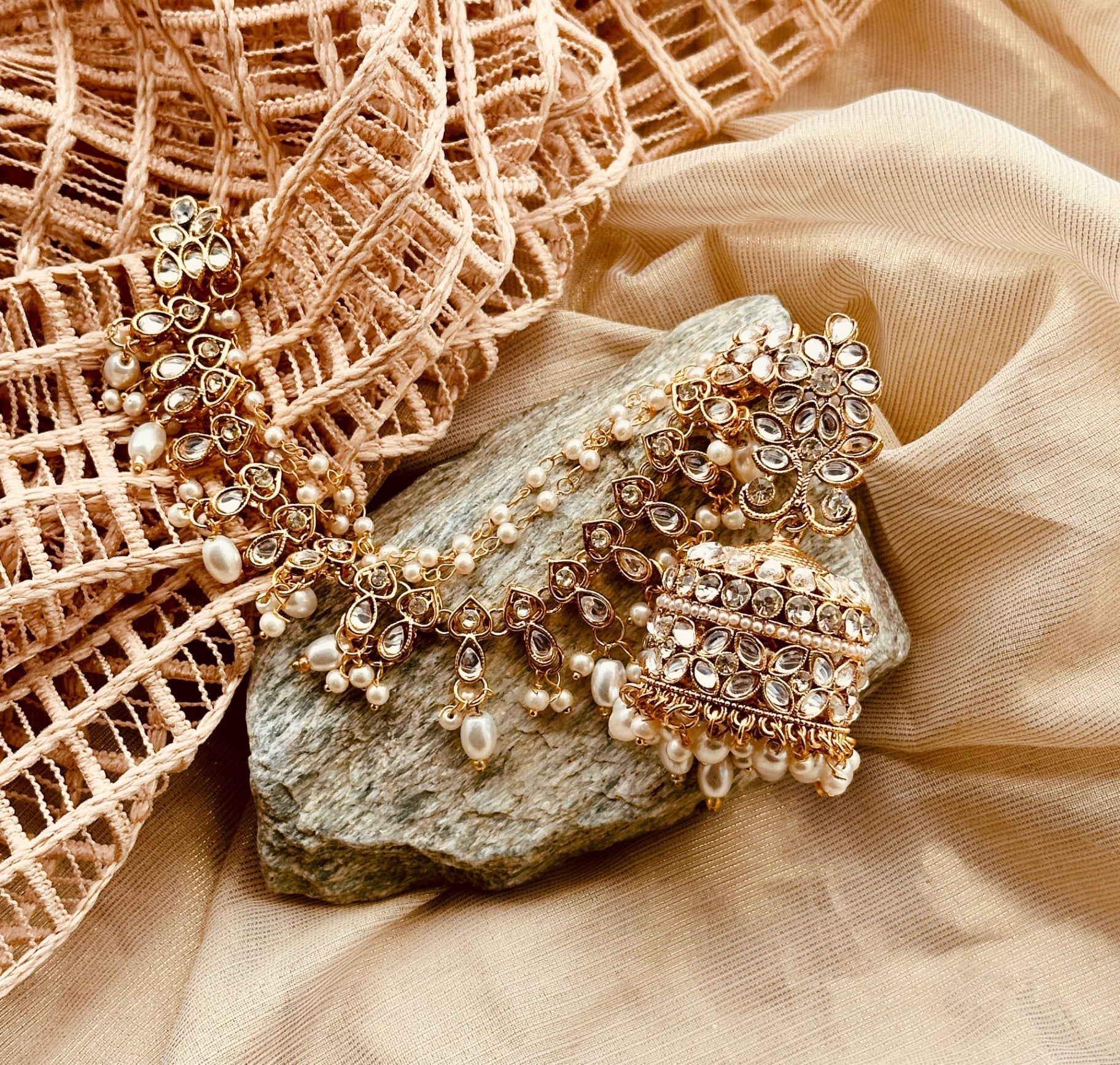 Antique Gold Jhumka and Tikka Set for Wedding Online in KSA Riyadh Saudi Arabia Oman Bahrain Qatar