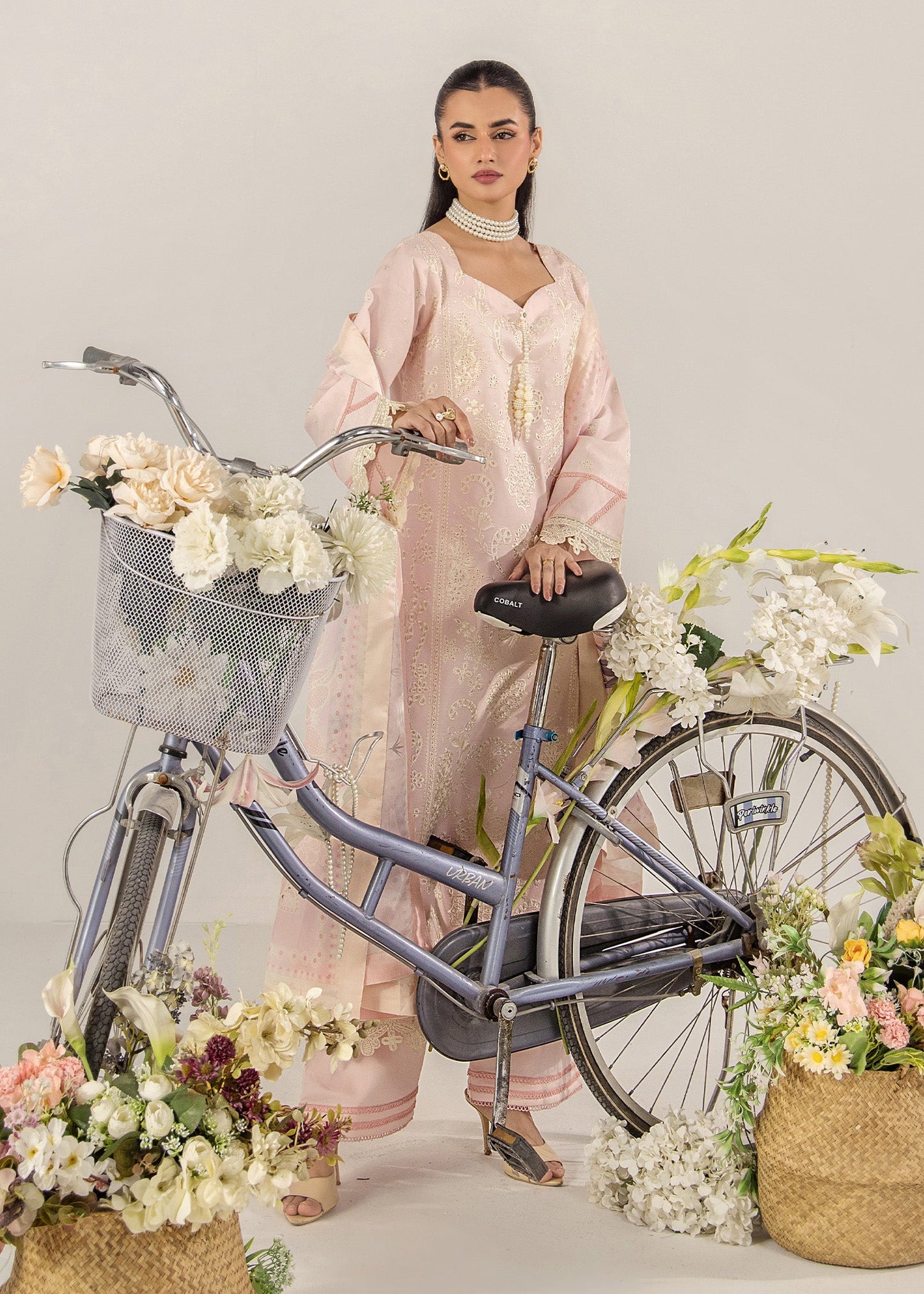Baby Pink Embroidered Lawn 3 Piece Suit Online in Dubai DXB UAE Abudhabi Meena Bazaar