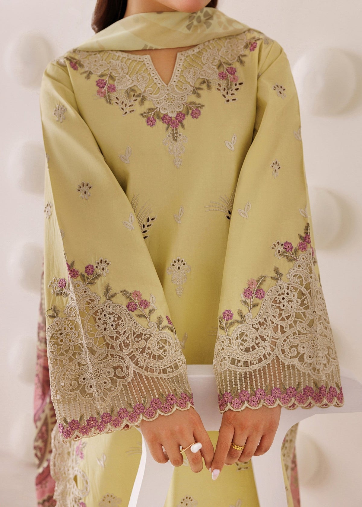 Basic Wear Yellow Lawn Kurta Suit Online in KSA Riyadh Saudi Arabia Oman Bahrain Qatar