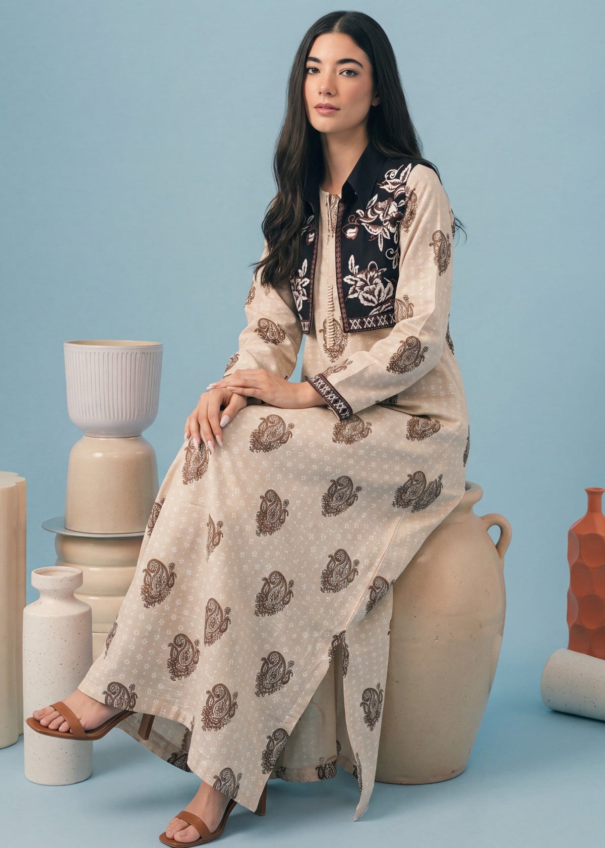 Beige Printed Khaddar Pishwas Winter Wear Online in KSA Riyadh Saudi Arabia Oman Bahrain Qatar