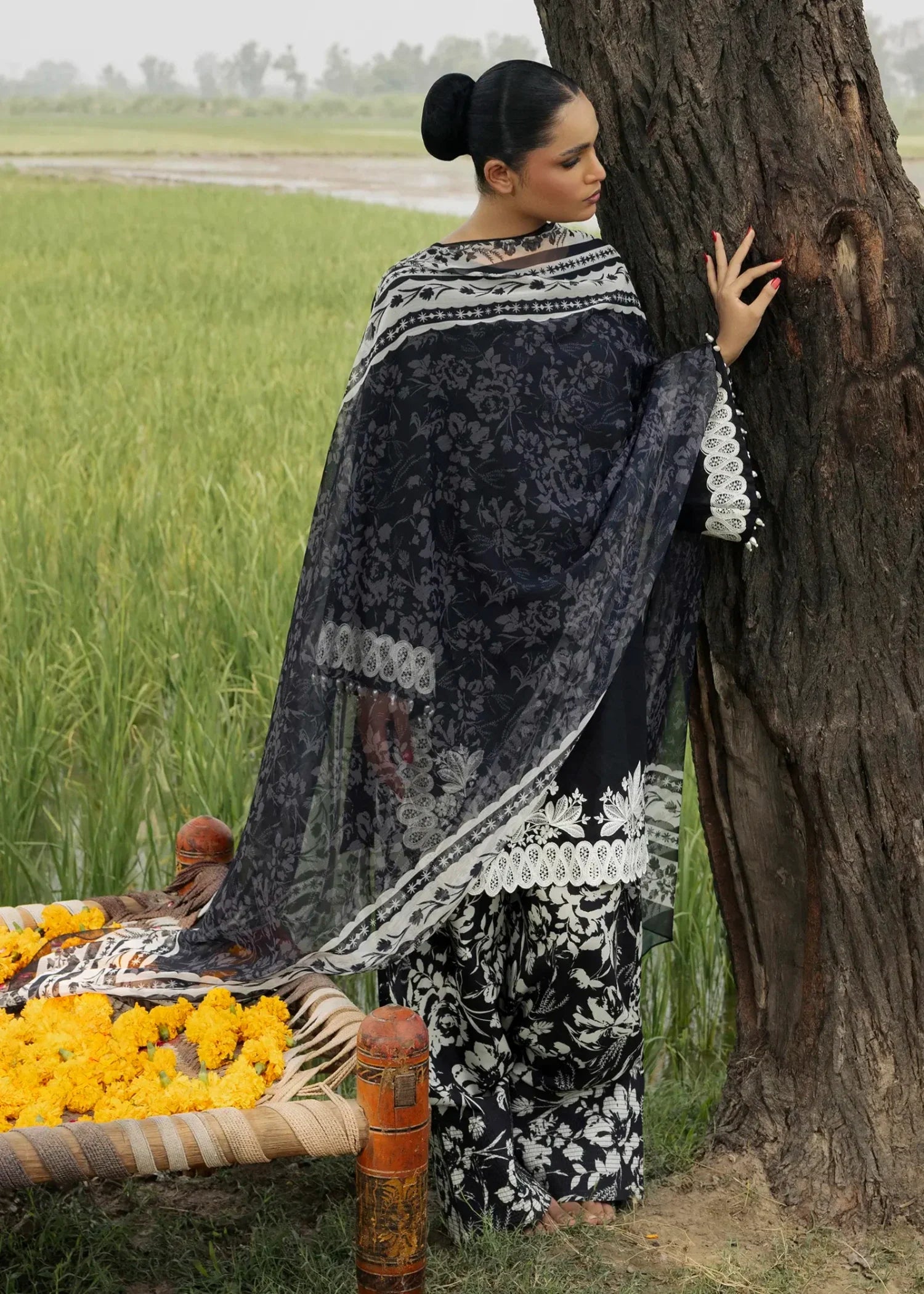 Black and Ivory Floral Embroidered Lawn Suit Online in Dubai DXB UAE Abudhabi Meena Bazaar