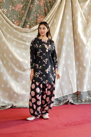 Black and Pink Floral Print Lawn Farshi Shalwar Kurta Set Online in Dubai UAE Abudhabi Ajman Sharjah