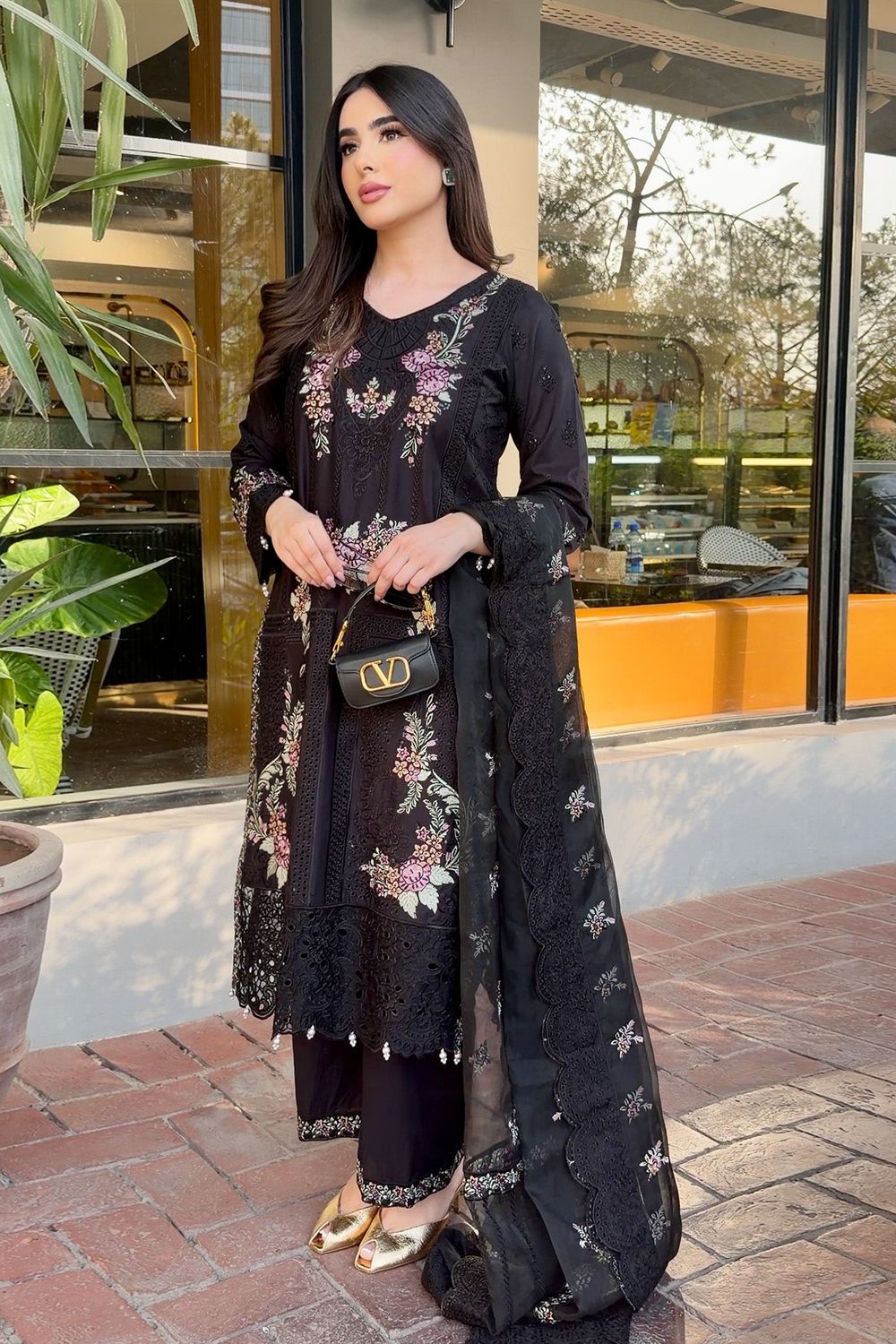 Black Embroidered Cambric Salwar Kameez Online in Dubai UAE Abudhabi Ajman Sharjah